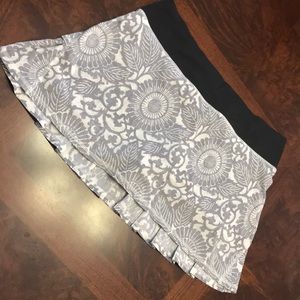 Lululemon Pace Setter Skirt Sz 8